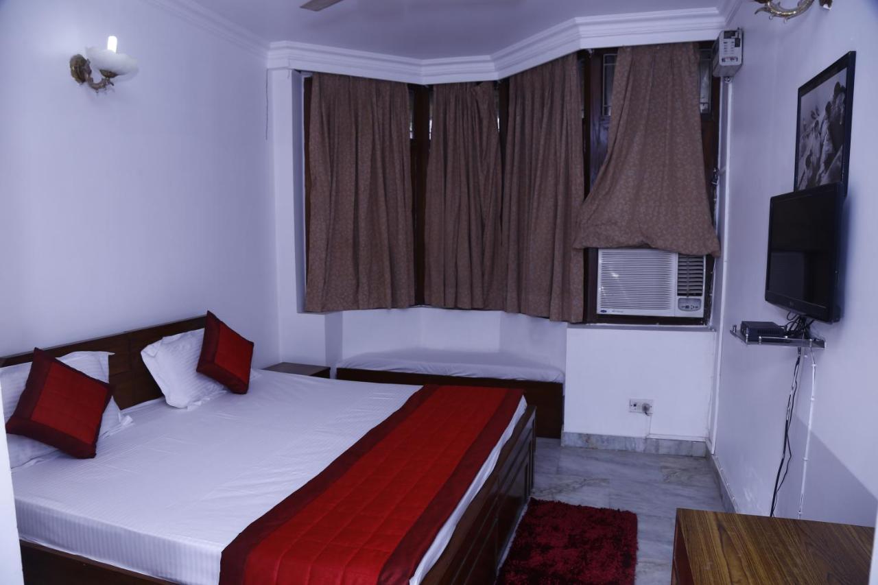 Batra Holiday Home - Couple Friendly Stays Delhi  Bagian luar foto